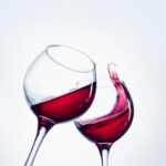 in quale bicchiere bere il vino